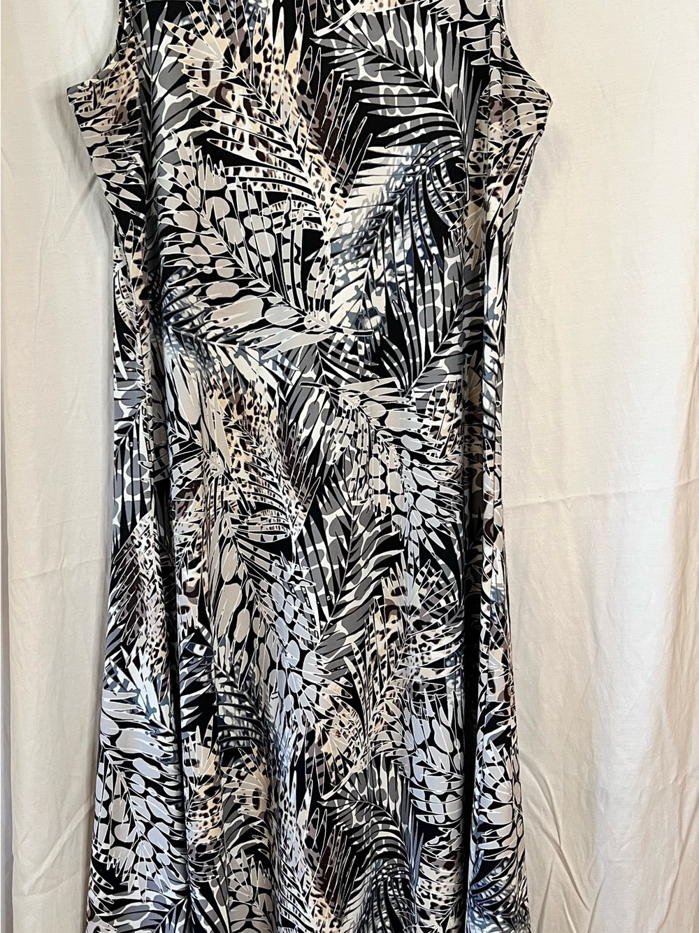 Attitudes by Renee Black & White Tropical-Leaf Maxie Dress